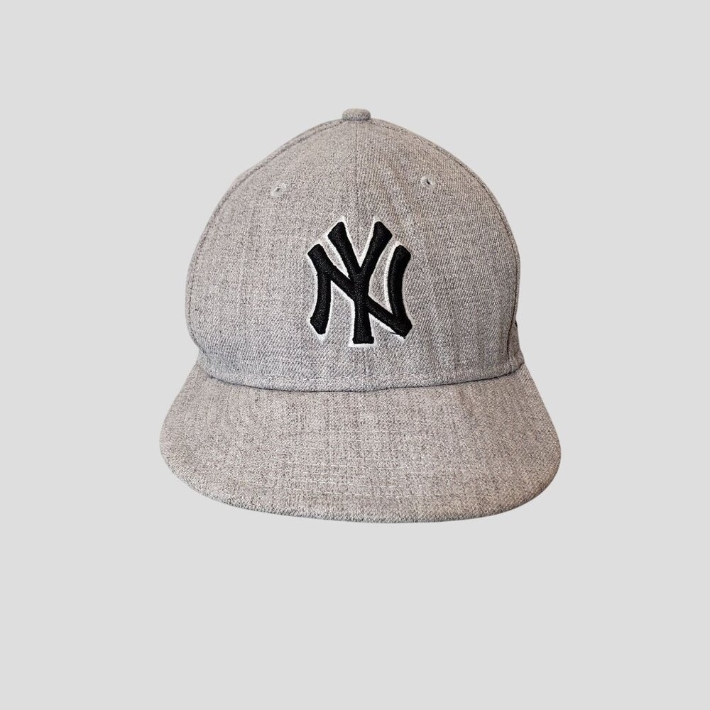 New York Yankees~MLB Baseball Hat~New Era~Genuine 59 Fifty~Gray~fitted-Sz 7 1/2
